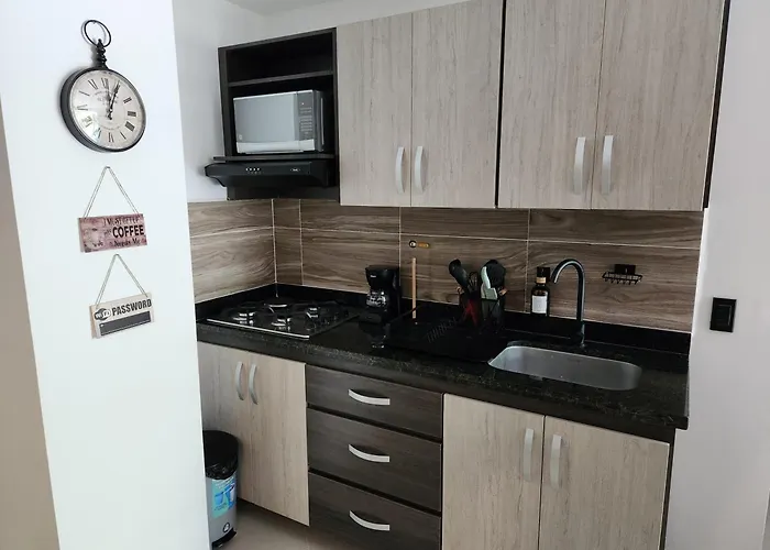 Hermoso Apartamento En Laureles*Aire Acondicionado